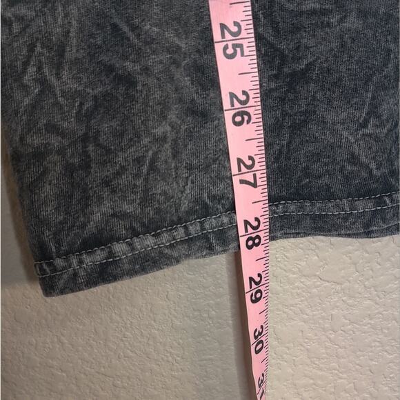 Spirit Halloween Hallowasted Pumpkin Acid Wash T-shirt - Picture 10 of 11